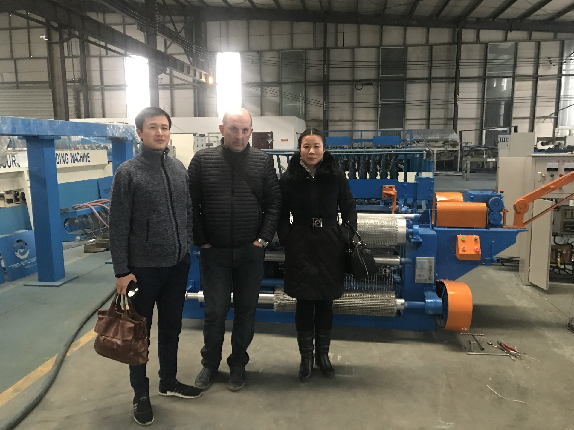 Georgian customers visited and successfully purchased hook mesh machine, electric welding mesh machine and gin mesh machine